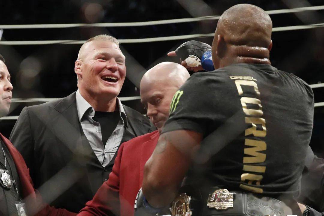 米尔也并没有完全离开八角笼,他一直担任解说员的工作,继续出现在ufc