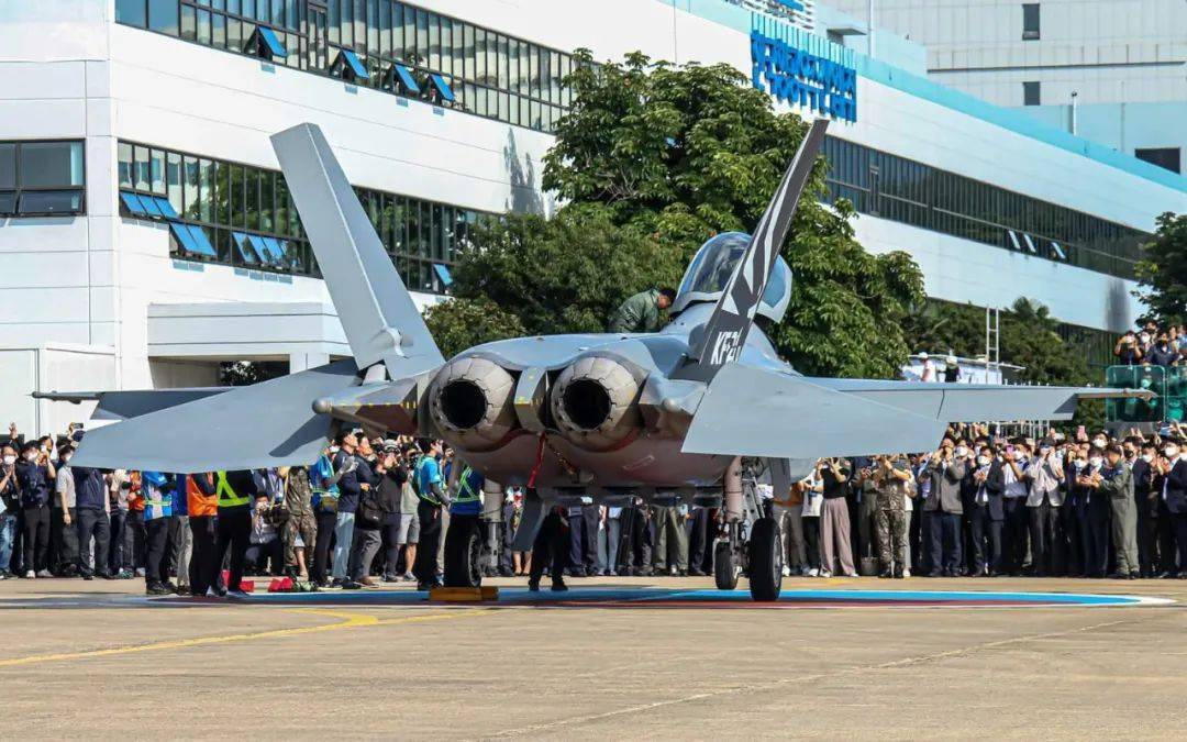 韩国kf-21战斗机首飞_美媒:乌方击落一架俄军苏-35战机_公司_系统