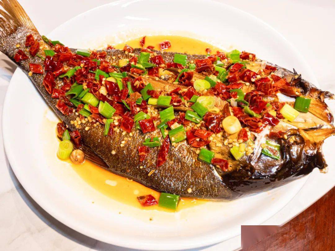 招牌一鱼多吃,风靡饭圈的腊鲢鱼,创新小炒肉征服岳西99%的吃货!