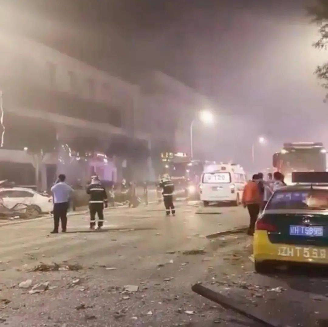 营口一门市发生爆燃致1死1伤！警方通报_辽宁省_轻伤_公安局