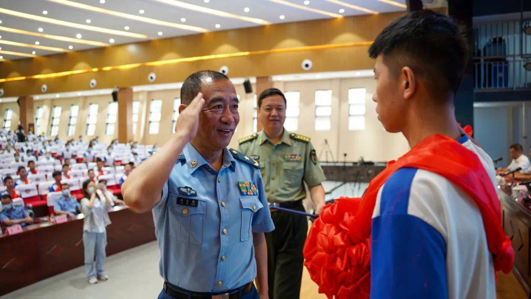 绵阳空军部队图片