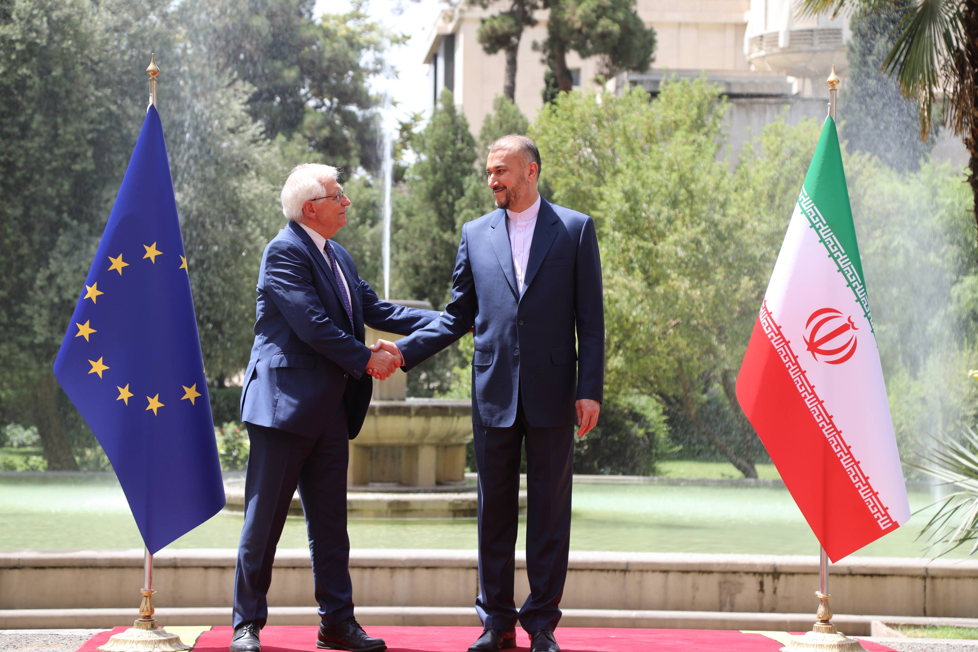 最新！欧盟提出新草案促美伊重返伊核协议，伊朗总统：西方某些国家使伊核问题相关谈判变得困难