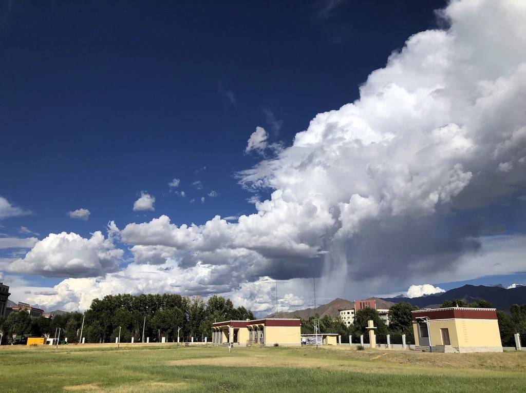 云卷云舒西藏拉萨夏季壮美风云变幻莫测