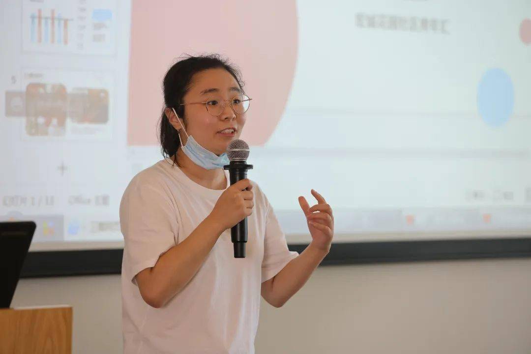 "80后"义工社仲凤月社区青年汇石园北三"80后"义工社程颖石园东苑·社