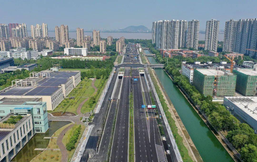 4分鐘穿江明天10時錢塘快速路重要路段開通過江隧道試運行