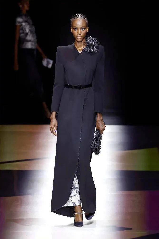 giorgio armani (阿玛尼) 2022秋冬高级定制系列_银河_礼服_色彩