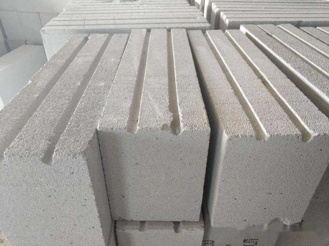 高精砌体优势多多!现场如何施工?_进行_mm_砌筑