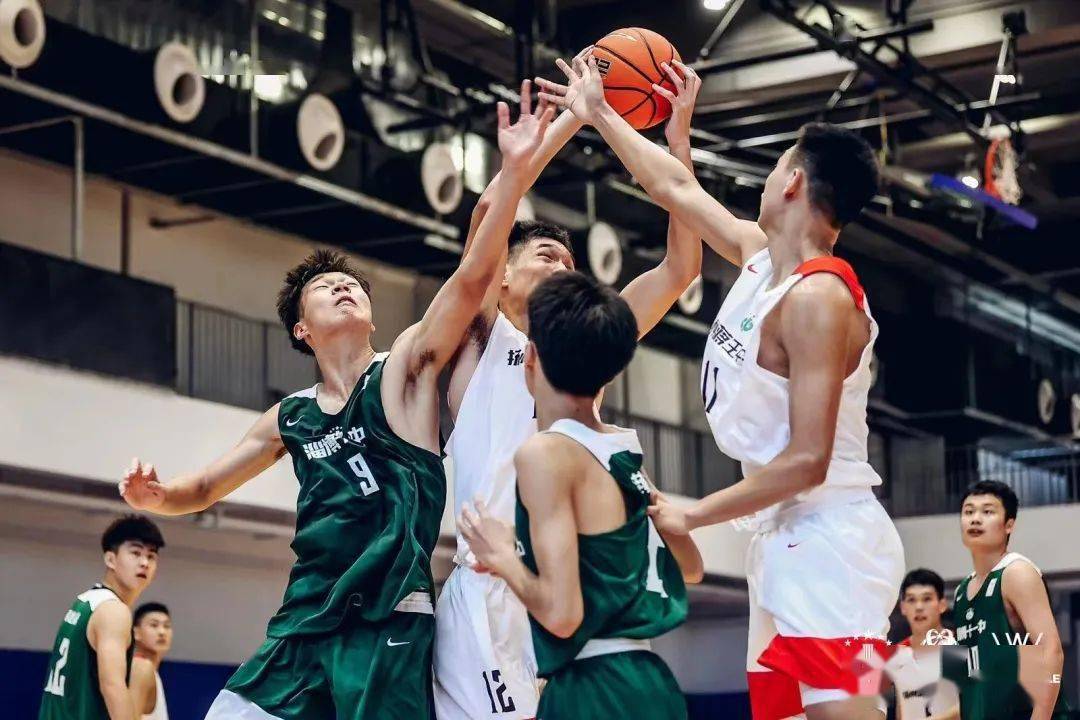 扬州蒋王中学篮球队图片