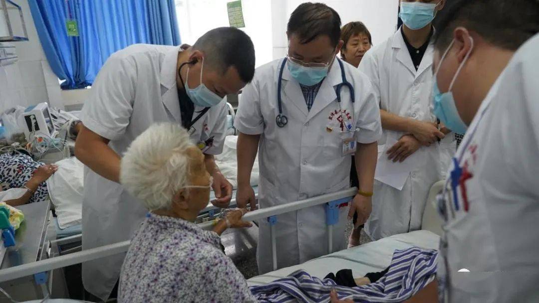 盐津县人民医院心内科成功救治91岁高龄急性心梗老人_患者_手术_家属