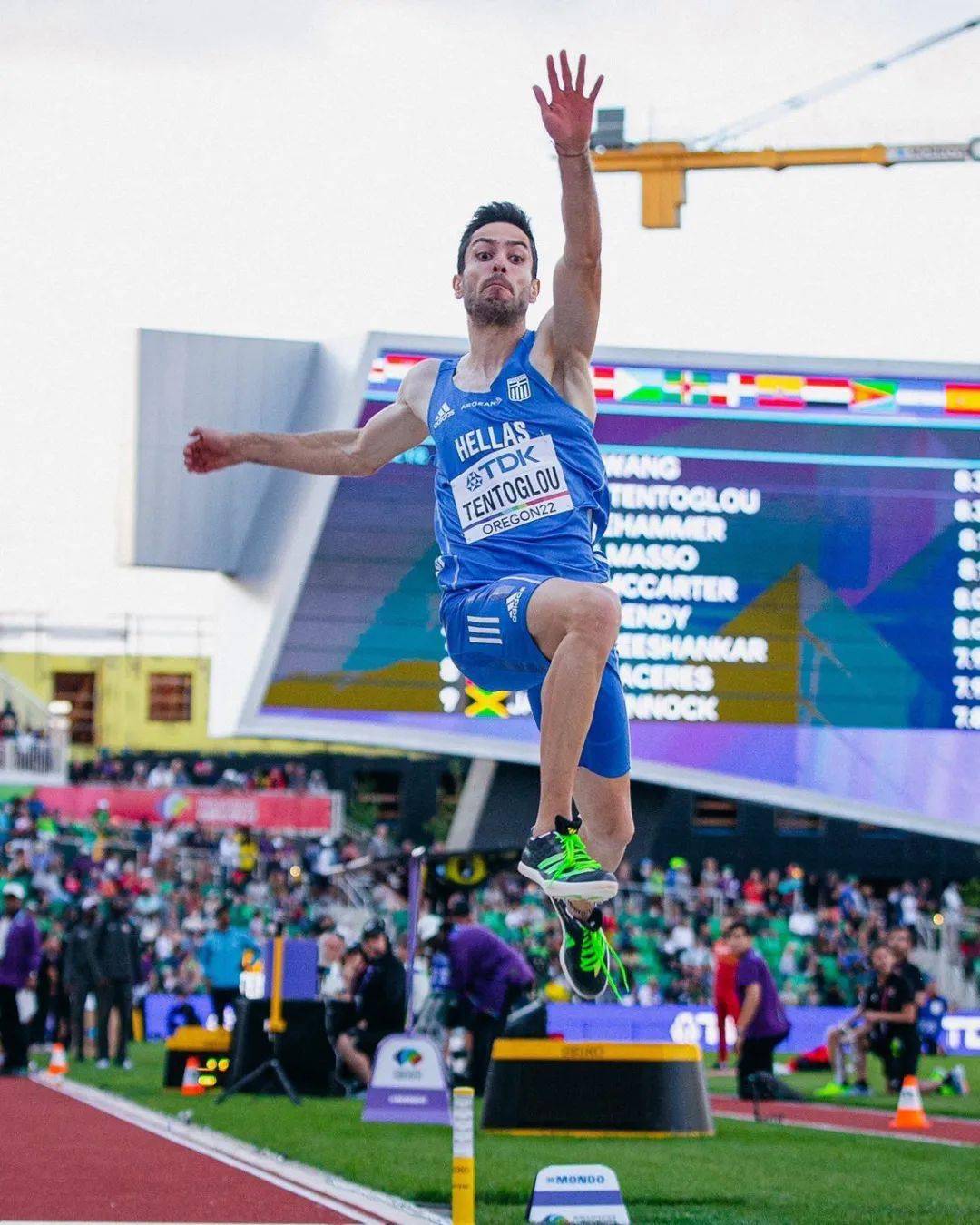 穿什么跑碳板跑鞋砍掉后跟难道这就是大迫杰快乐鞋