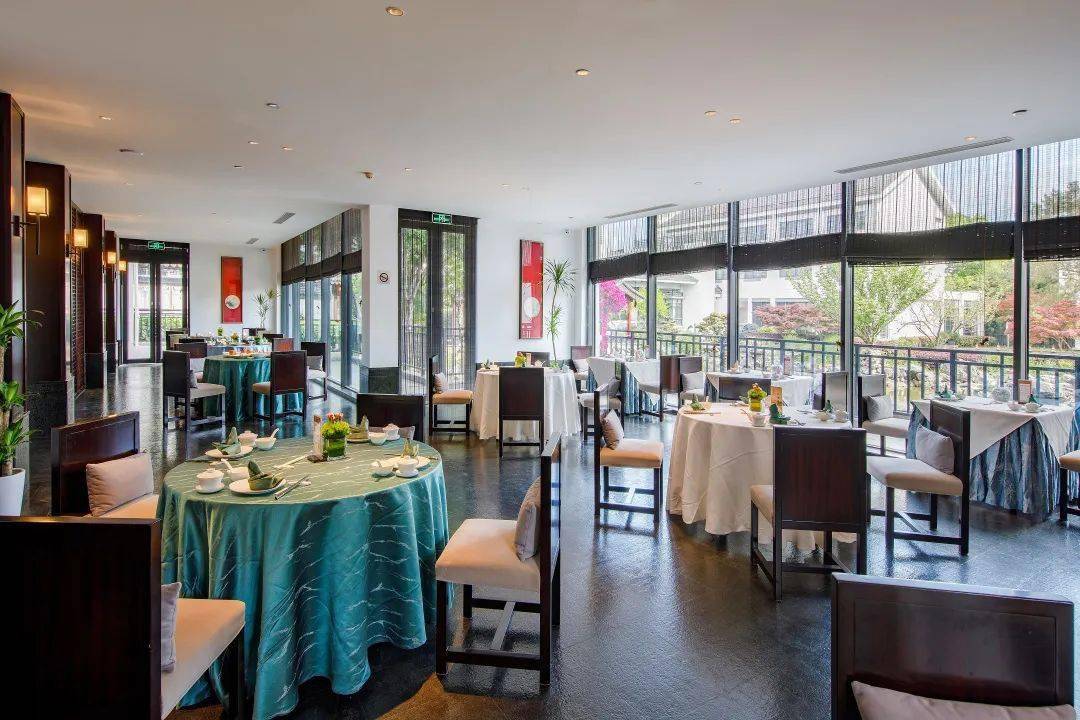 30-13:30晚餐 17:30-21:003明轩未来无限可能,趁年轻放肆燥以网师园殿