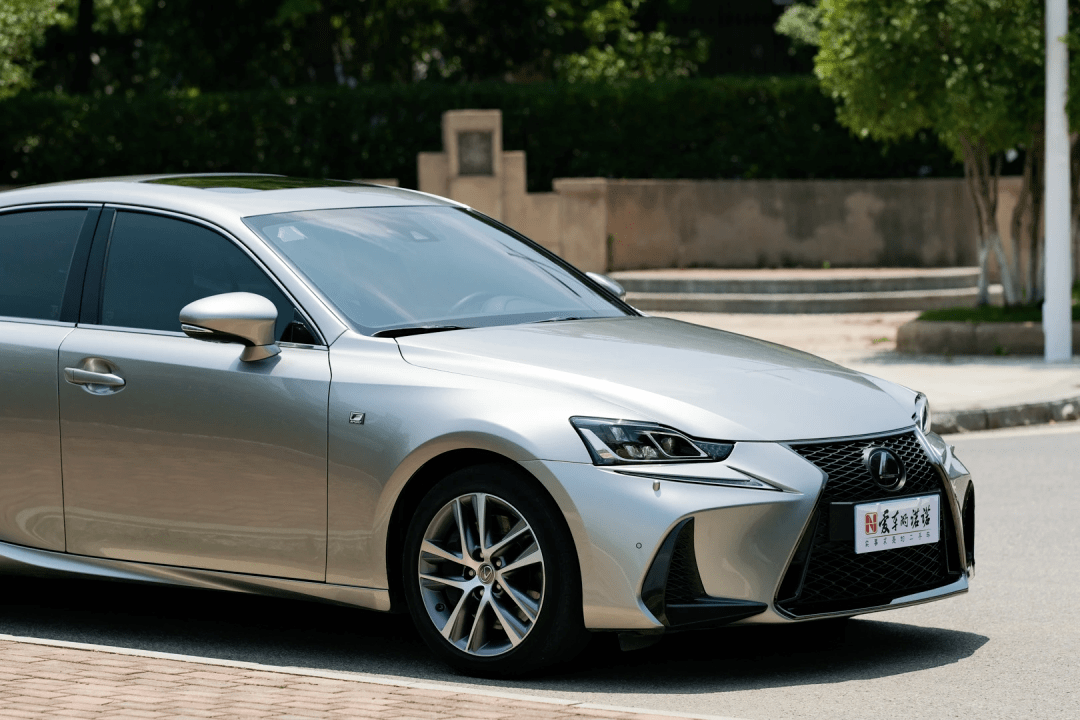 【路试笔记】夏天风味更宜的冷门佳品——二手雷克萨斯 is300_搜狐