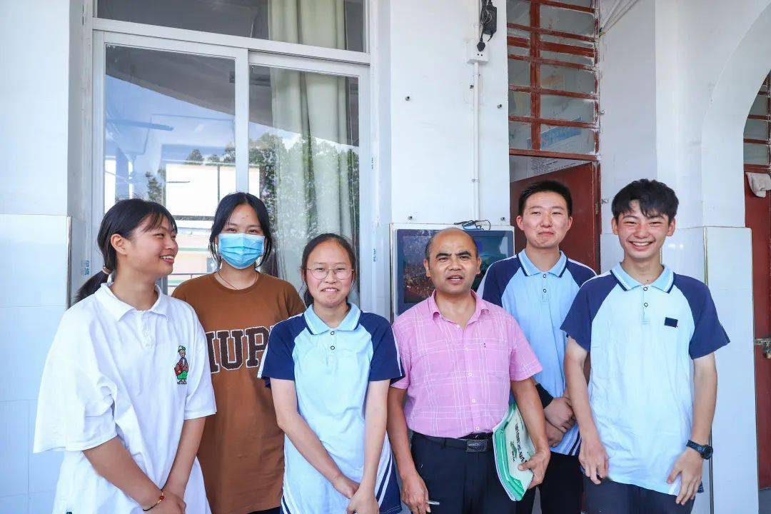 稼祥中学名师风采 | 张正浩:"语"君诗意同行,"文"润稼祥学子_教学