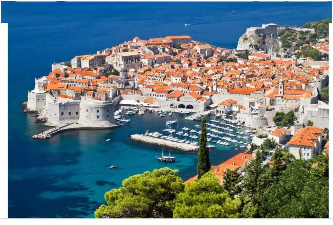 在黑山科托尔国际艺术节的中国舞台奏响中国之声