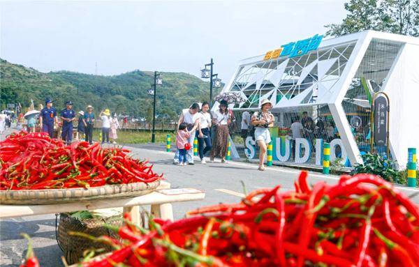 第五届长江三峡（梁平）晒秋节8月7日启幕