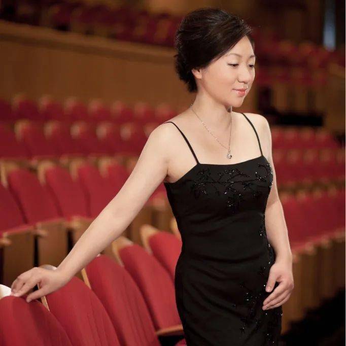 8月27日直播间嘉宾 ·李长缨六岁学习钢琴,师从范民娟老师,以第一