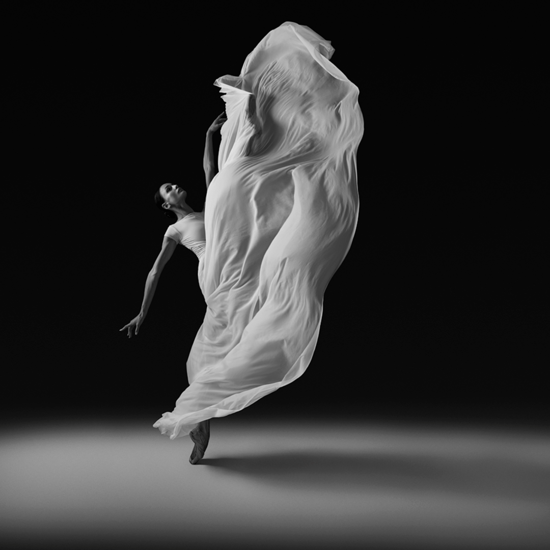 乌克兰摄影师yevgeniy repiashenko是一位精通动态舞蹈,雕塑,肖像