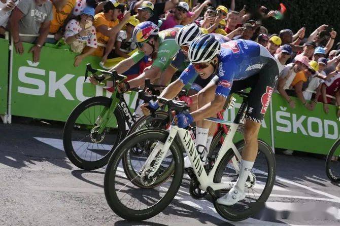 环法赛段冠军们都骑什么车碟刹与真空胎统治未来