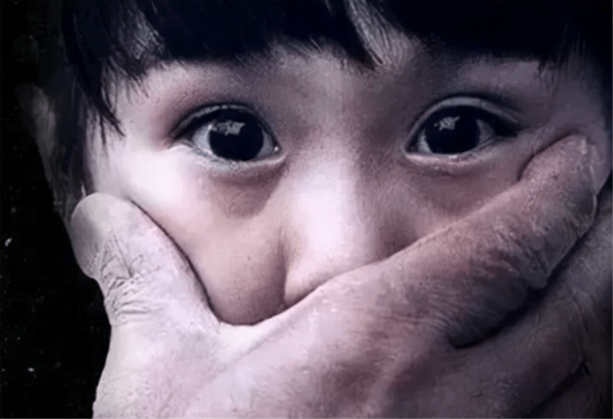 1992年人贩子彭洪菊被拐卖给老光棍12年后落网时已被打成偏瘫