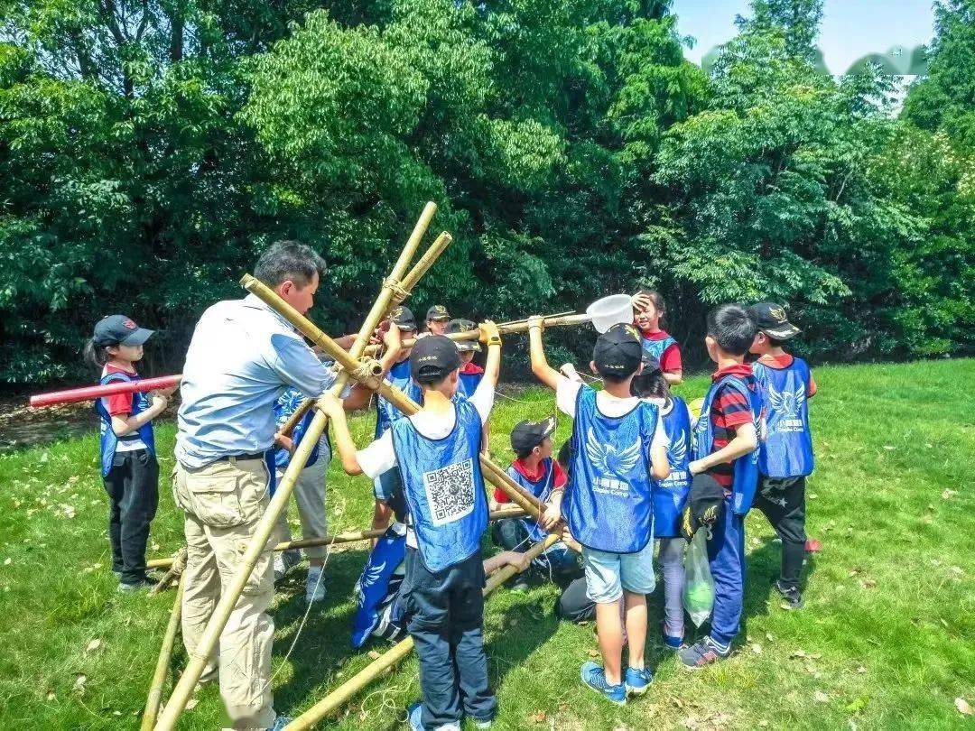 孩子們在建造和使用的過程中,瞭解槓桿原理,羅馬炮架藏著精巧的力學