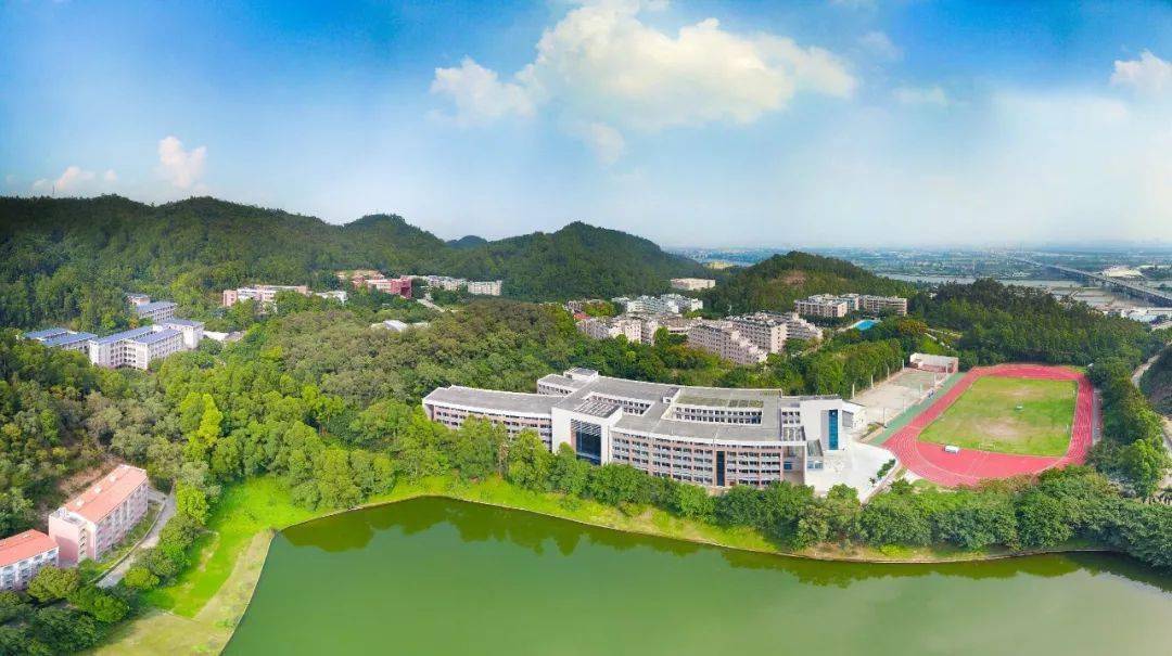 廣州番禺職業技術學院申報本科層次職業教育_肇慶醫學高等專科學校推進學校“專升本”_廣東工程職業技術學院分數線