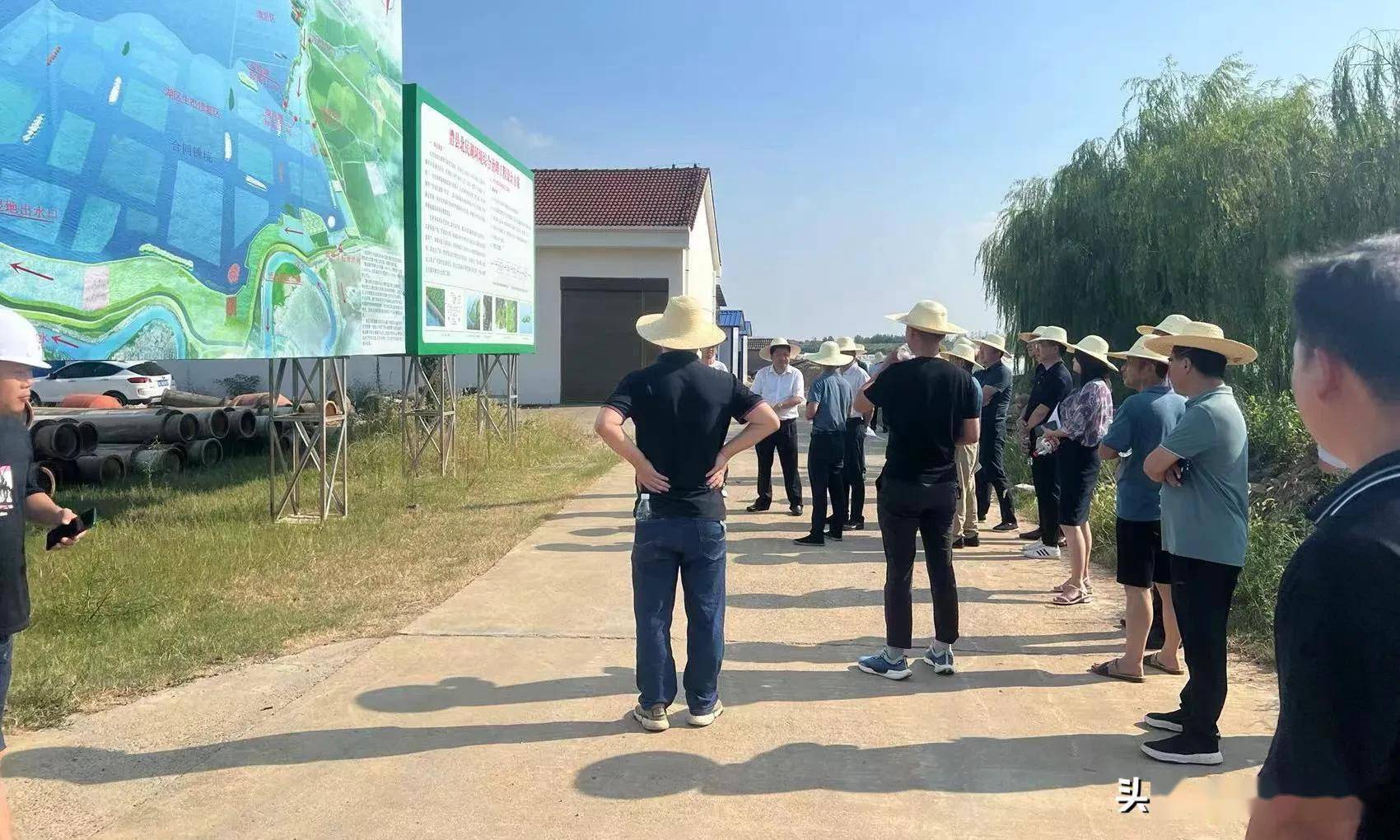 8月16日,湖南省农业农村厅渔业渔政处处长,二级巡视员王元宝一行来澧