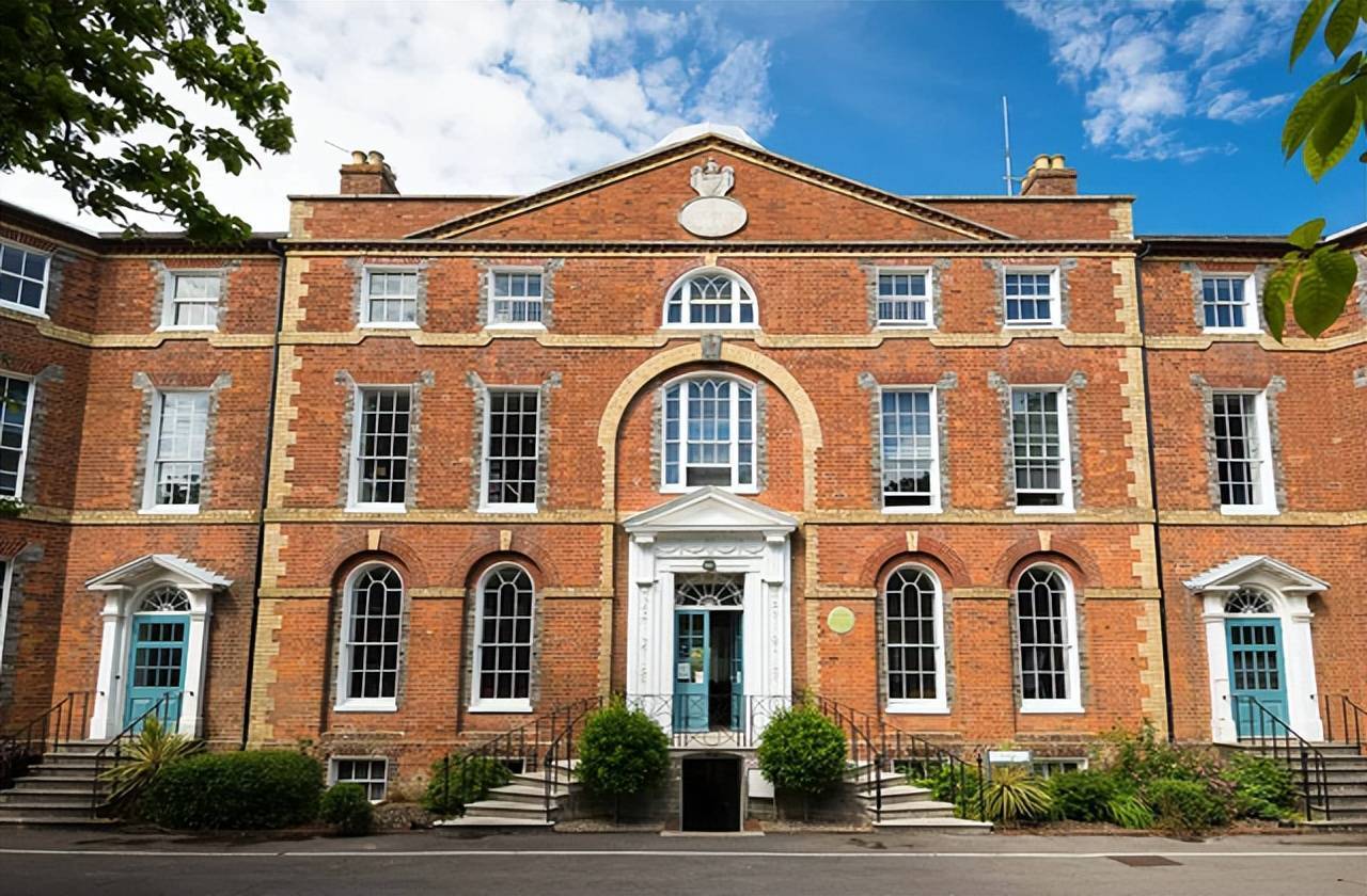 英国奇切斯特大学mba学校愿景_在职_联考_全球