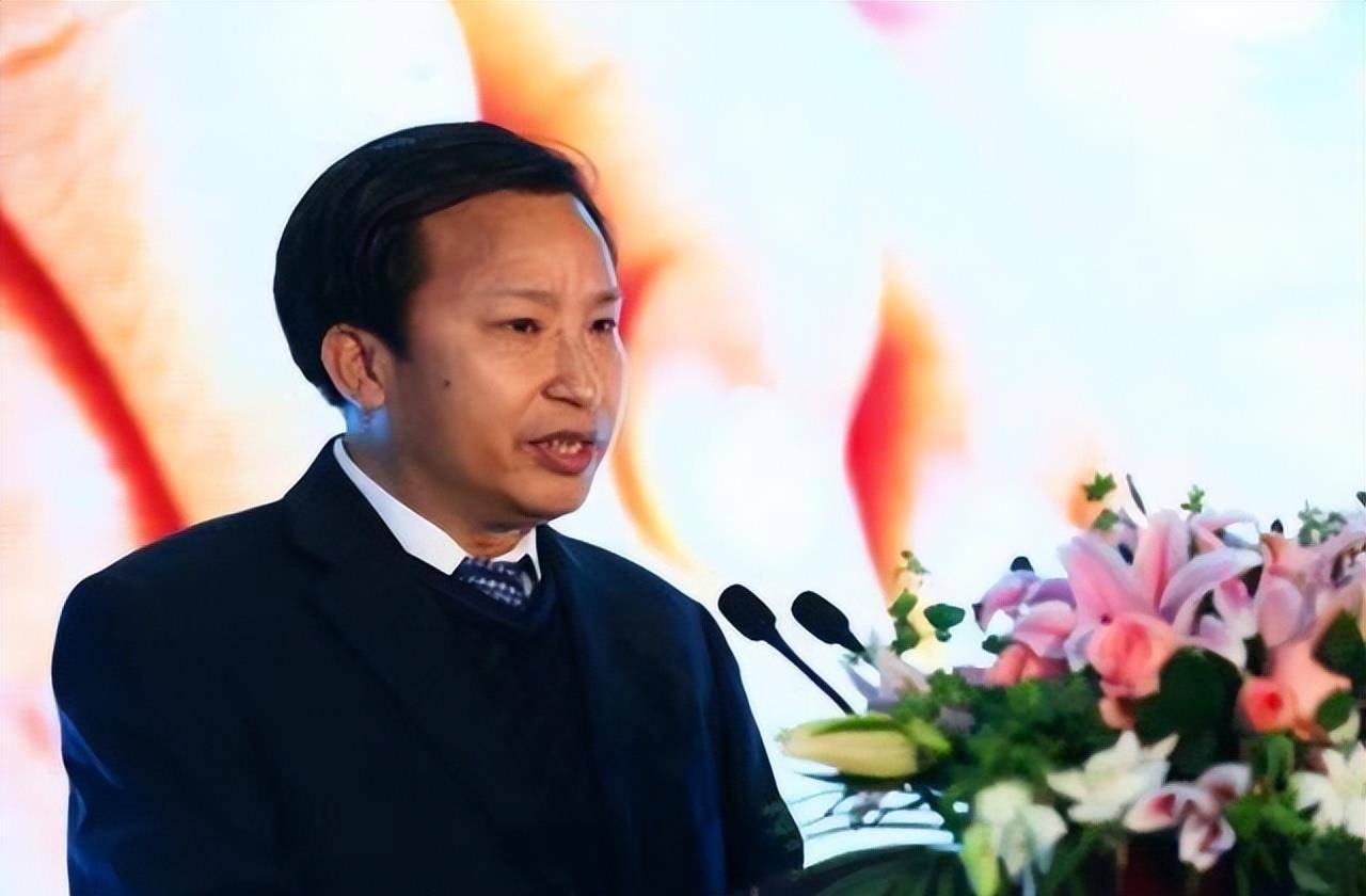 中国疫苗大王杜伟民:花235亿离婚,把前妻推上加拿大第三女富豪_袁莉萍