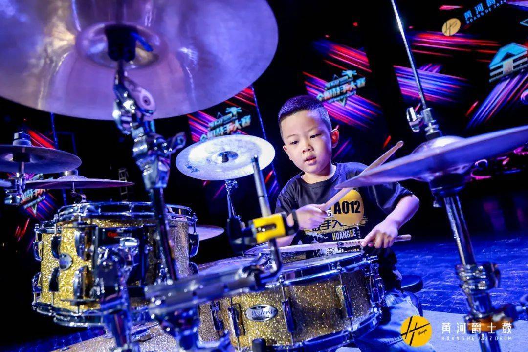 组别:幼儿组,少儿组,少年组,青少年组bang the world's drum on