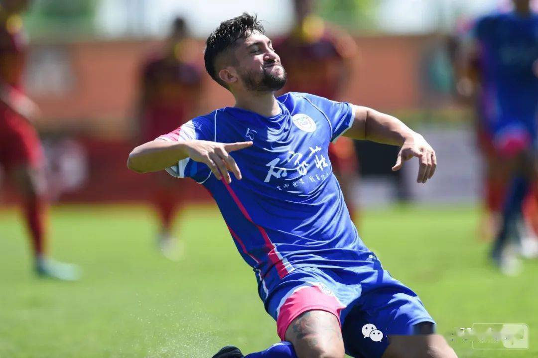 战报| 安屹斐建功 莱昂纳多首秀进球 石家庄功夫2-0新疆天山雪豹_比赛