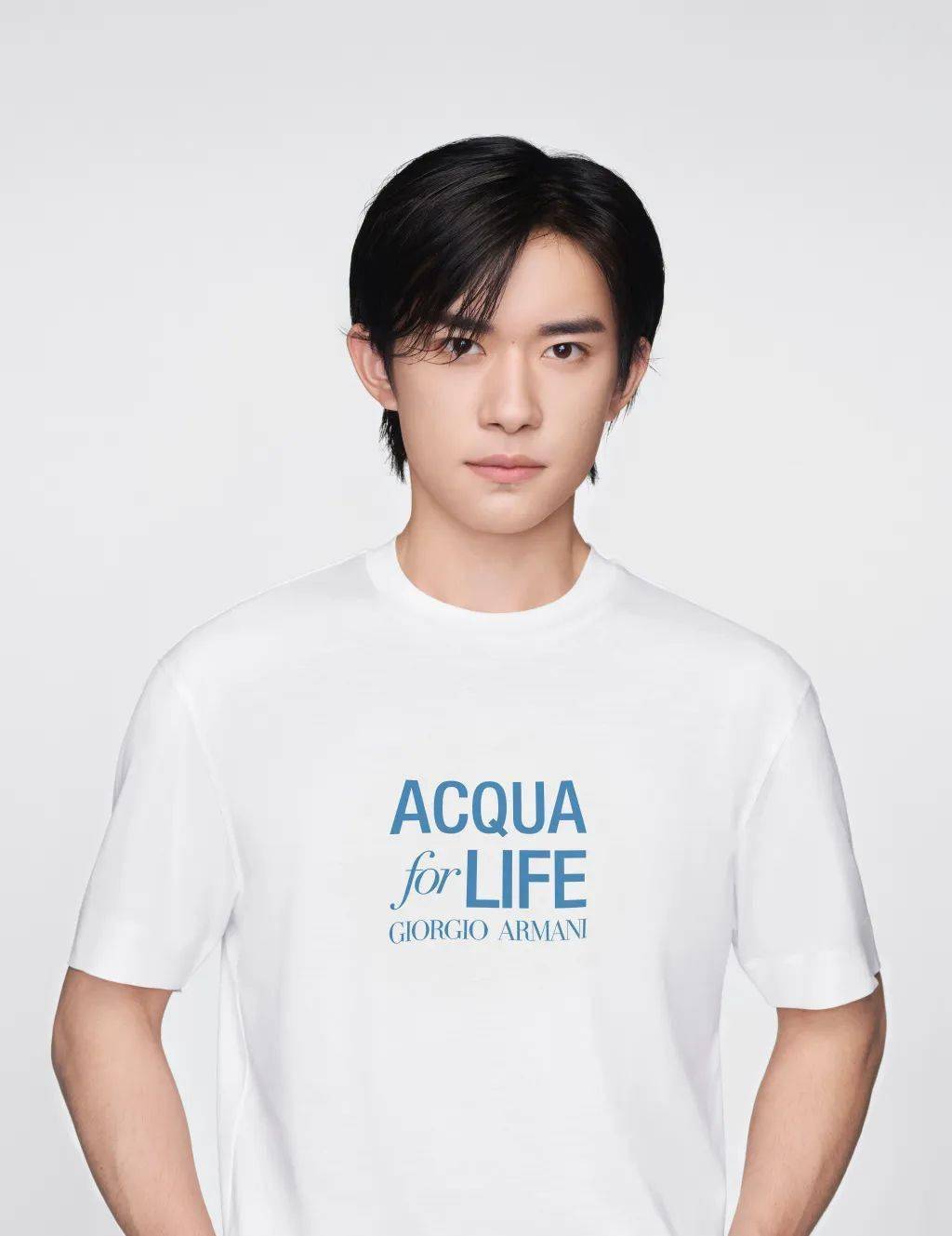 拥有眉心痣的易烊千玺,太好看了!_都会_感觉_酒窝