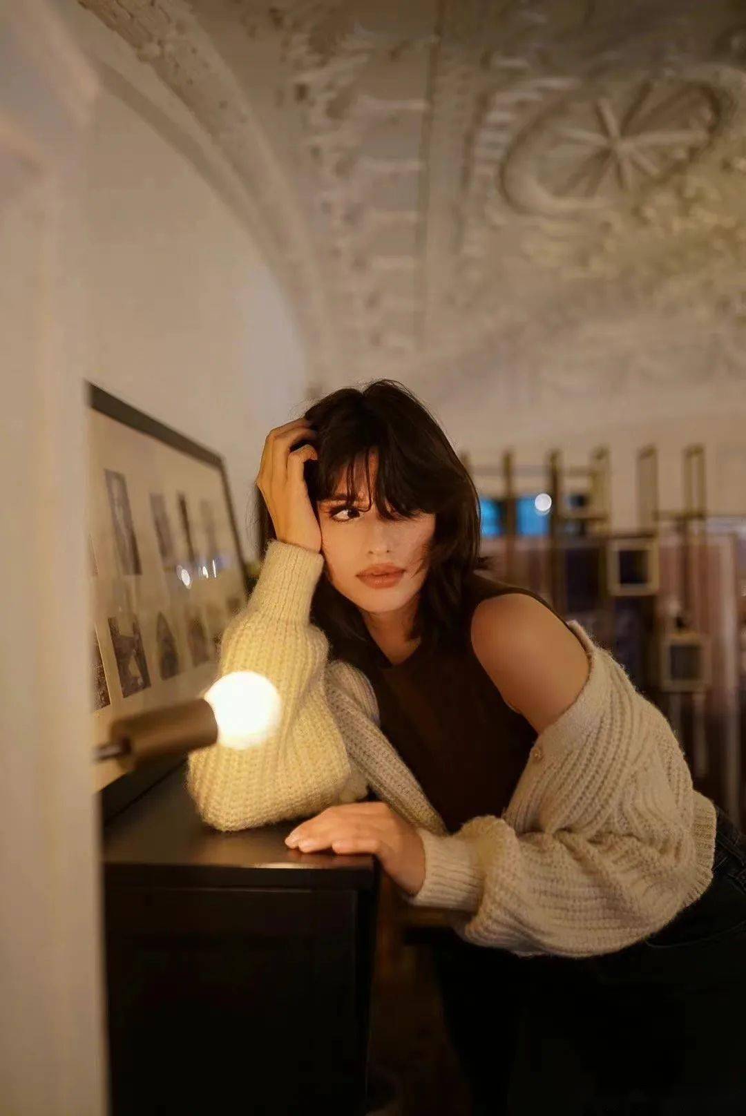 仲尼的老婆叫卡琳娜,是一位乌克兰大美女.