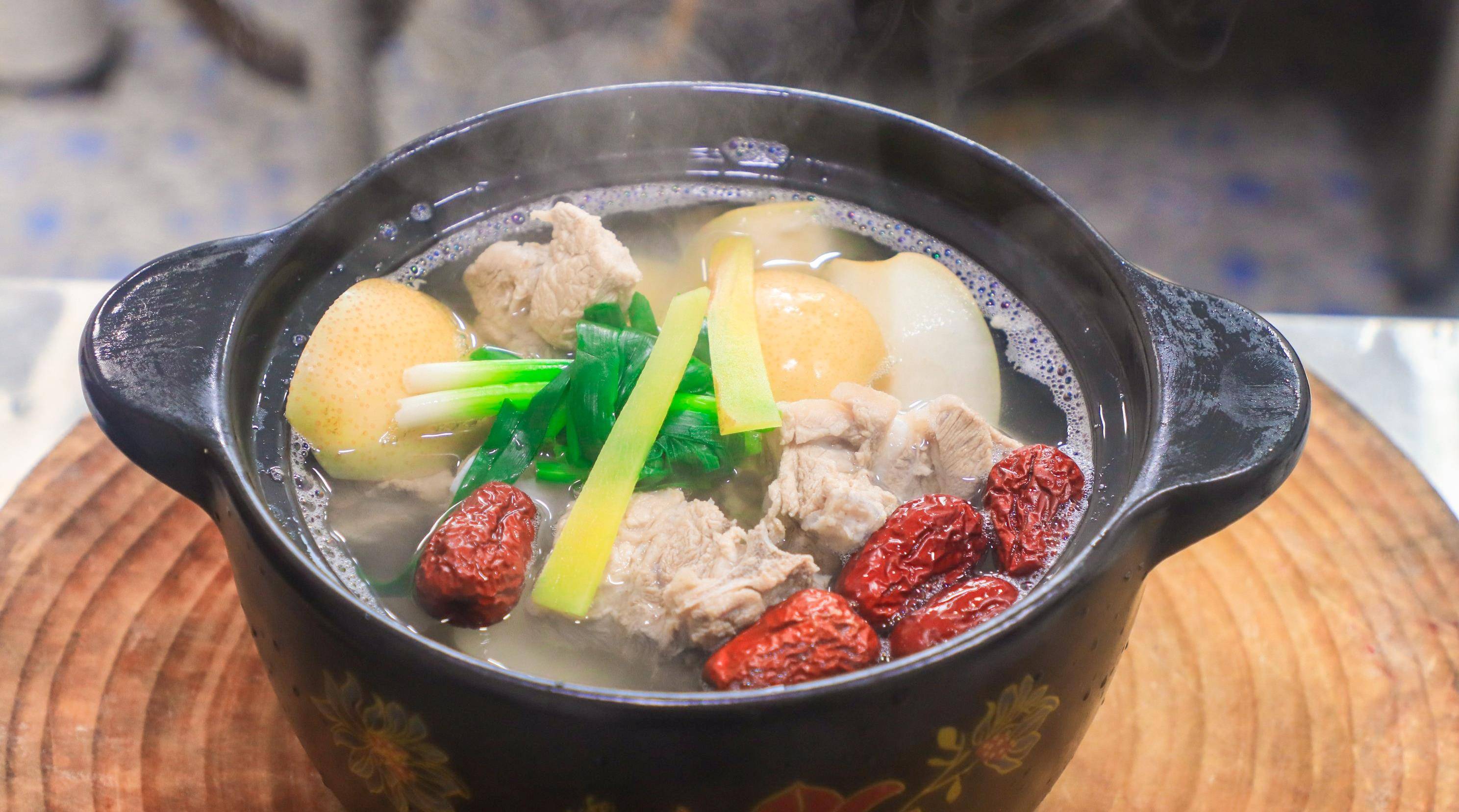 秋天一定要多喝这道汤,滋补又去燥,特别是爱抽烟的男士更要多喝_排骨