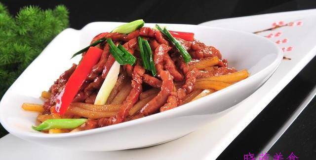 双椒牛肉丝,石锅鱼,辣煮羊肉,椒香五花肉的家常做法营养美味_备用