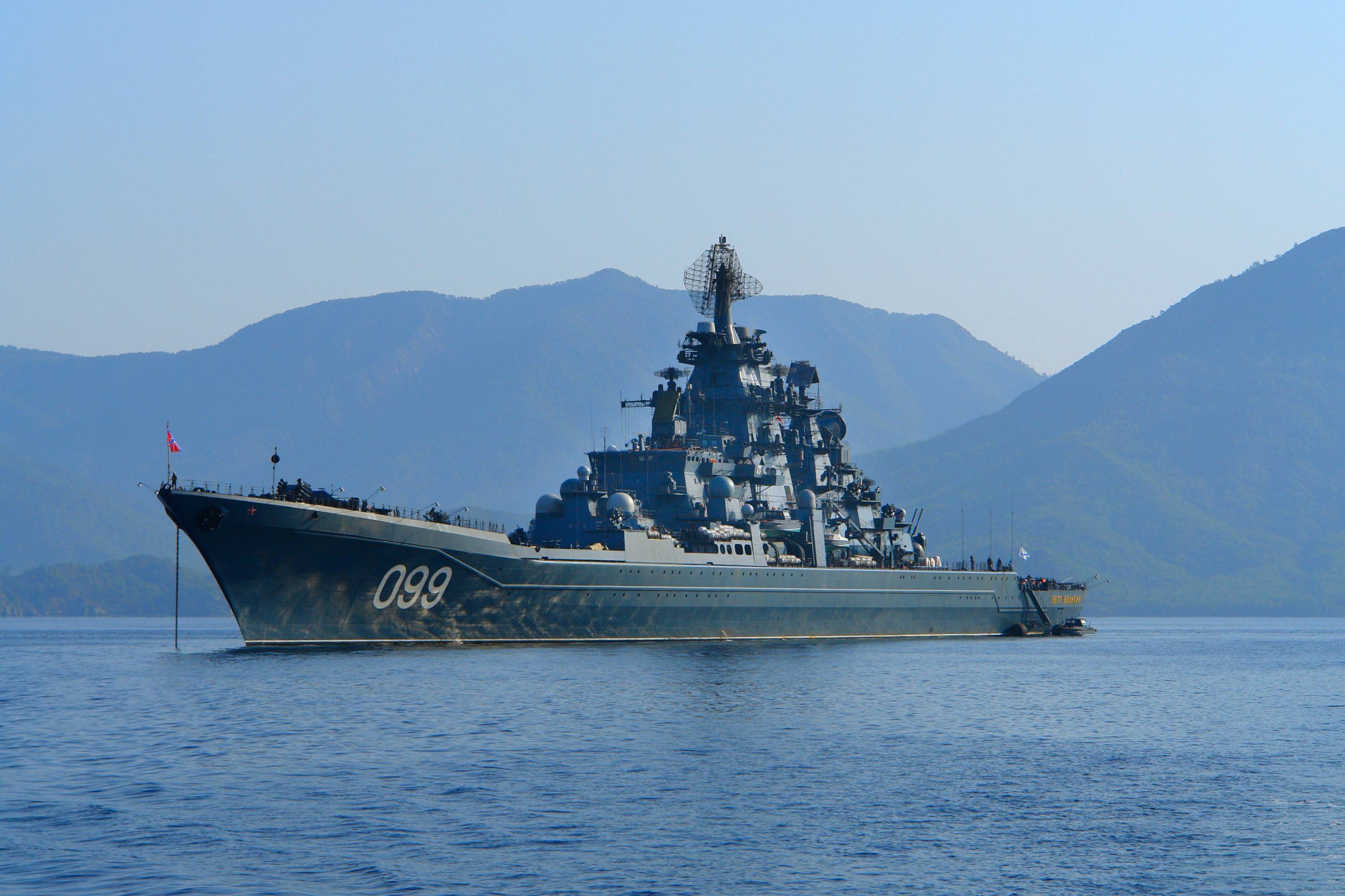 苏联基洛夫级巡洋舰,具有强大攻击力,排水量十分惊人!