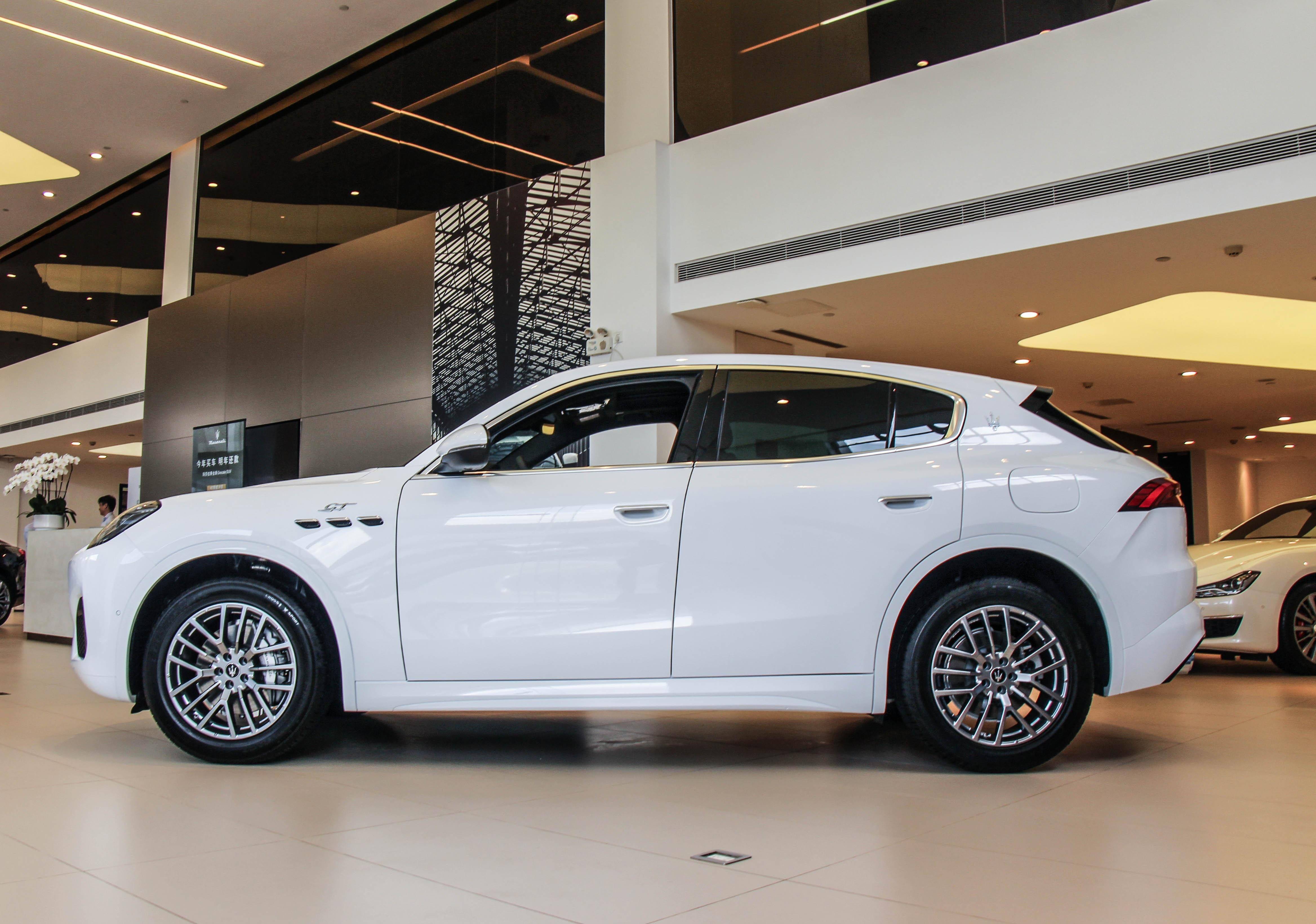 超前卫的设计美学,静态体验玛莎拉蒂grecale_搜狐汽车_搜狐网