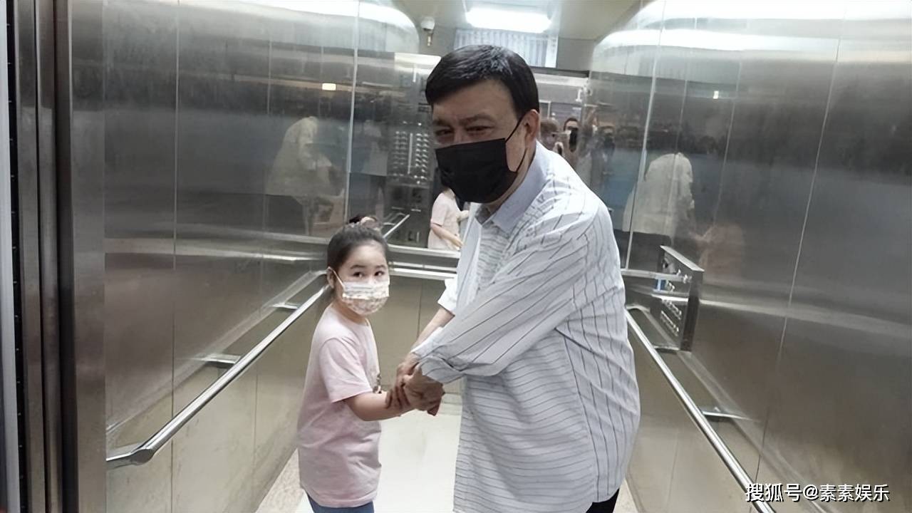 姐姐余筱萍更新发文称我最善良可爱的妹妹,不知道现在的你是否幸福,我