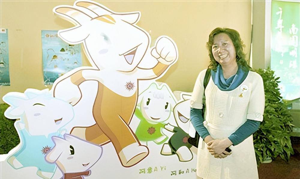 她是一代"羽毛球皇后",早早死于肺癌,老公帮她实现了两个愿望_韩爱萍