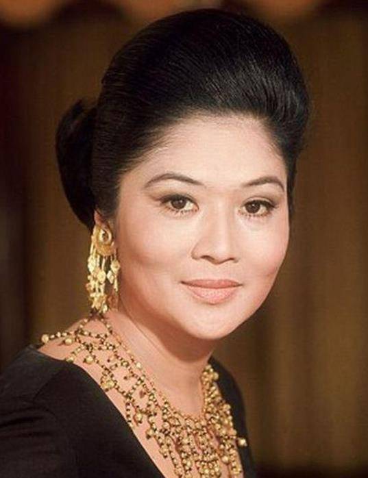 伊梅尔达曾是总统夫人.