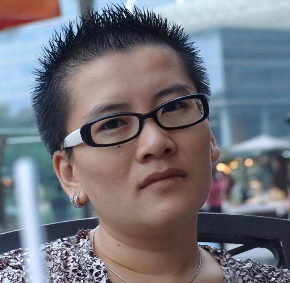 "变性人"耿兰俊,国内首位公开女变男的"变性人",现在怎样?