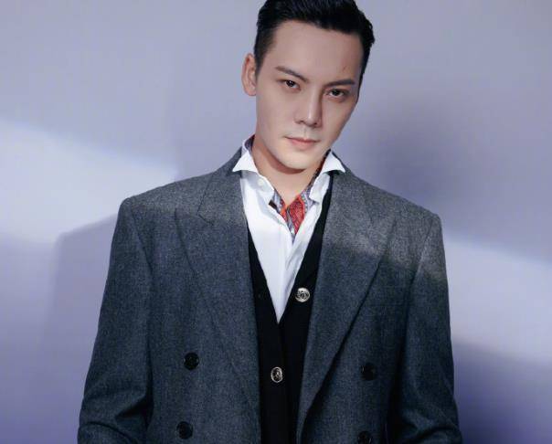 曝陈伟霆又一新剧,开机时间引热议,或将超越《老九门》_消息_电视剧