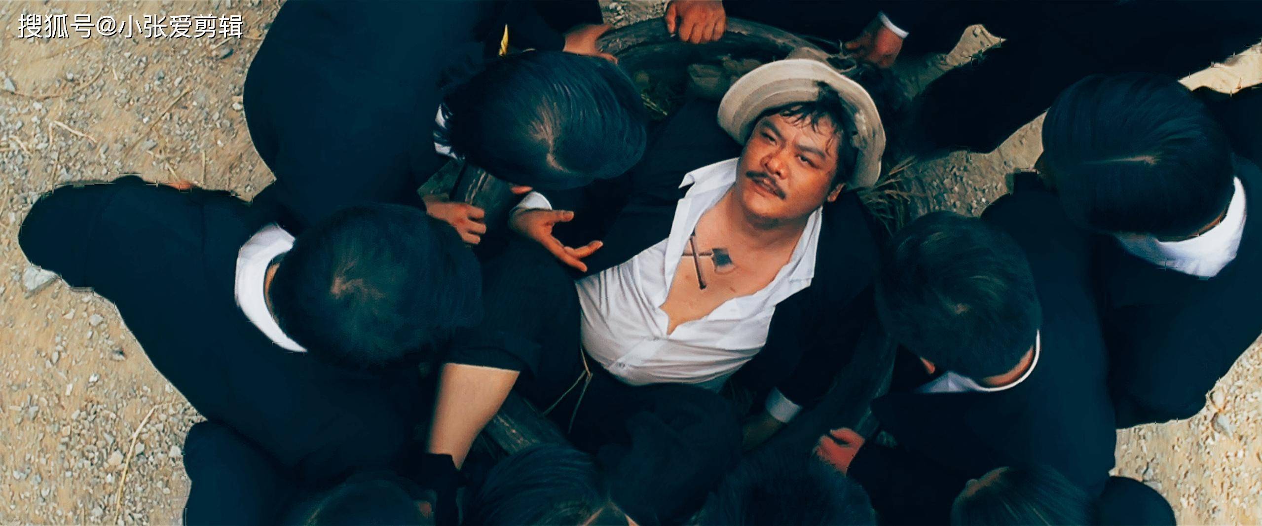 他是新义安"尖东霸王"的头马,为李泰龙上位披荆斩棘