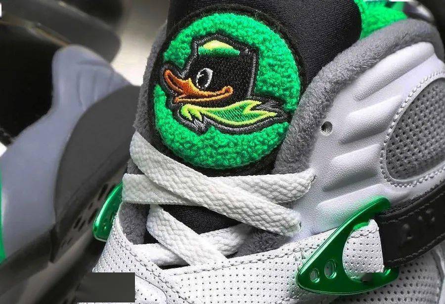 作为 air jordan 正代配色中最令人眼馋的主题,为俄勒冈大学专门打造