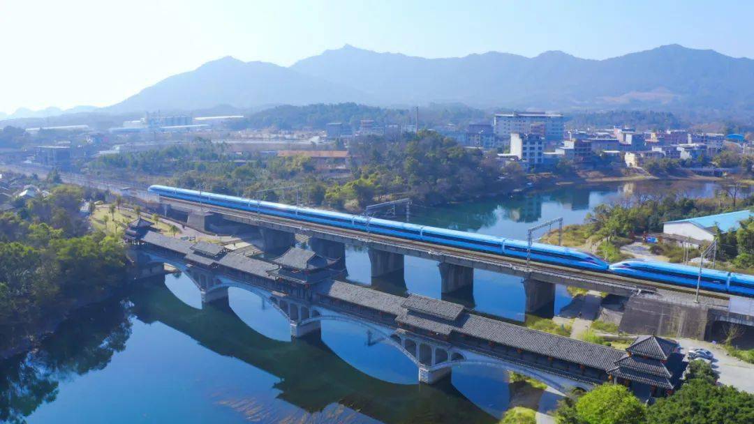 沿着湘桂线一路打卡,连接历史,现在与未来!_桂林_铁路_服务