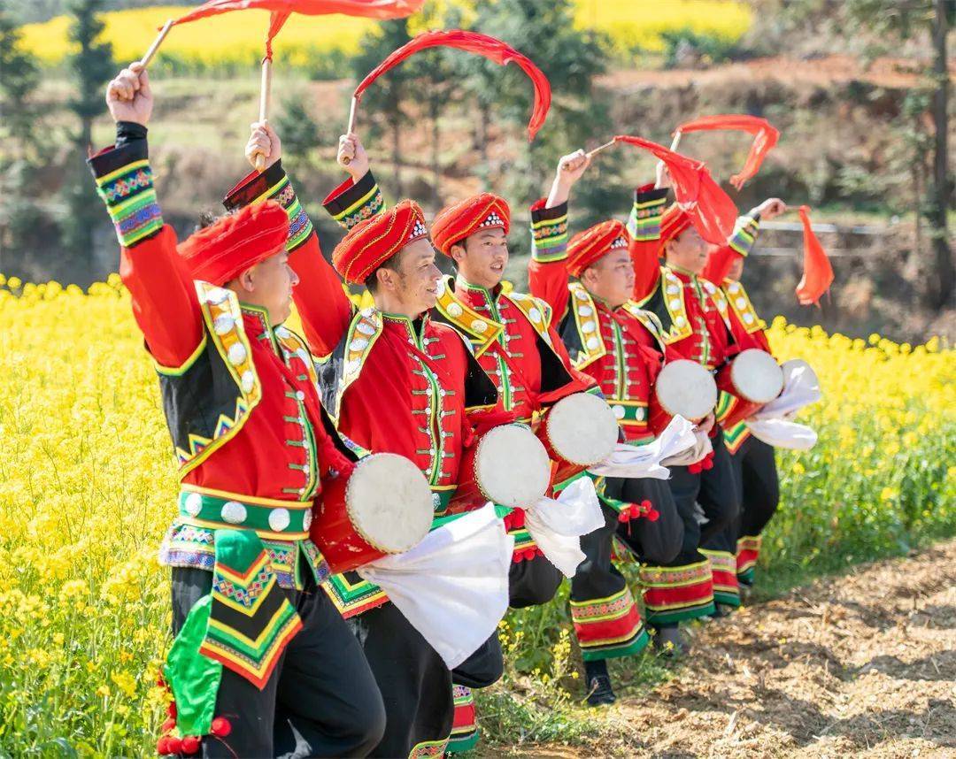 彝山花鼓图片