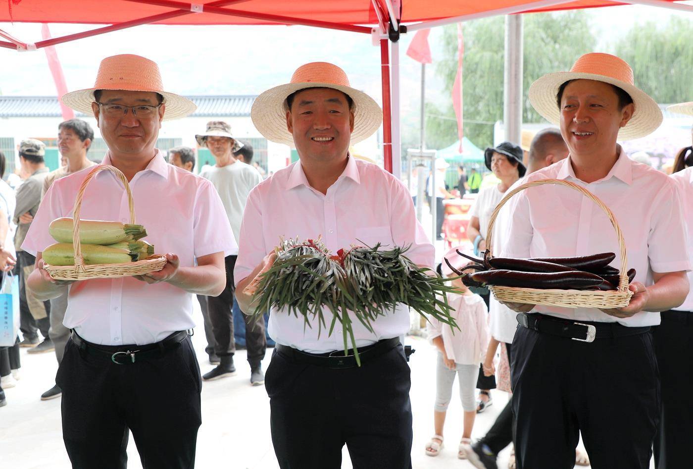 武山县全域旅游推介周蔬果观光采摘游启动