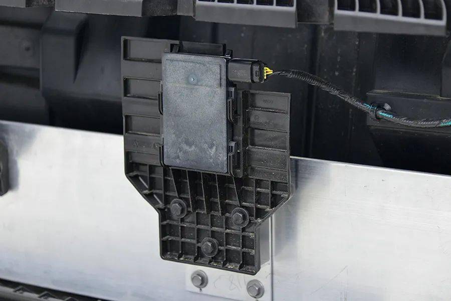 怎么给aj消毒真猛！目前最厚防撞梁，没有之一_https://www.jmylbn.com_新闻资讯_第9张