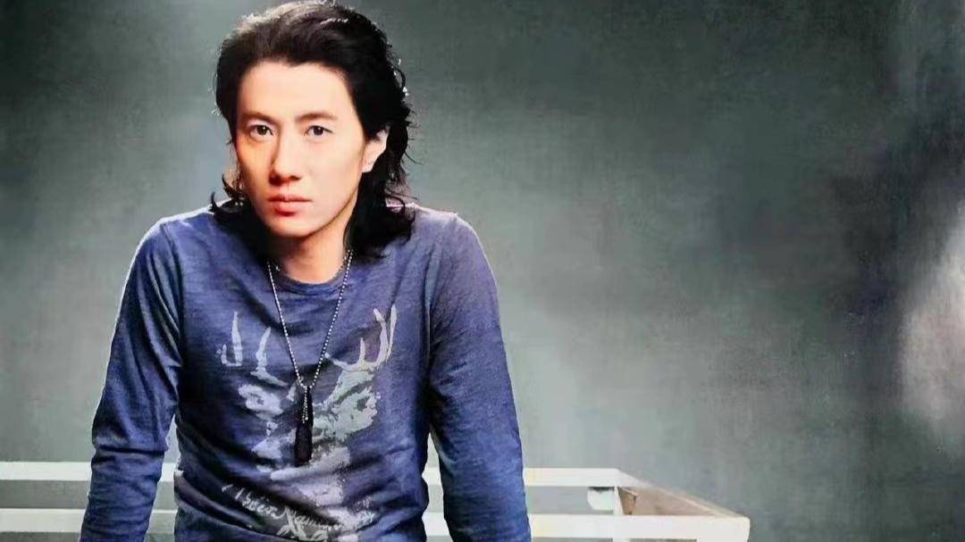 《披哥2》4位哥哥上热搜,1人靠颜值,1人靠情怀,2人梦幻联动_郑钧_吴克