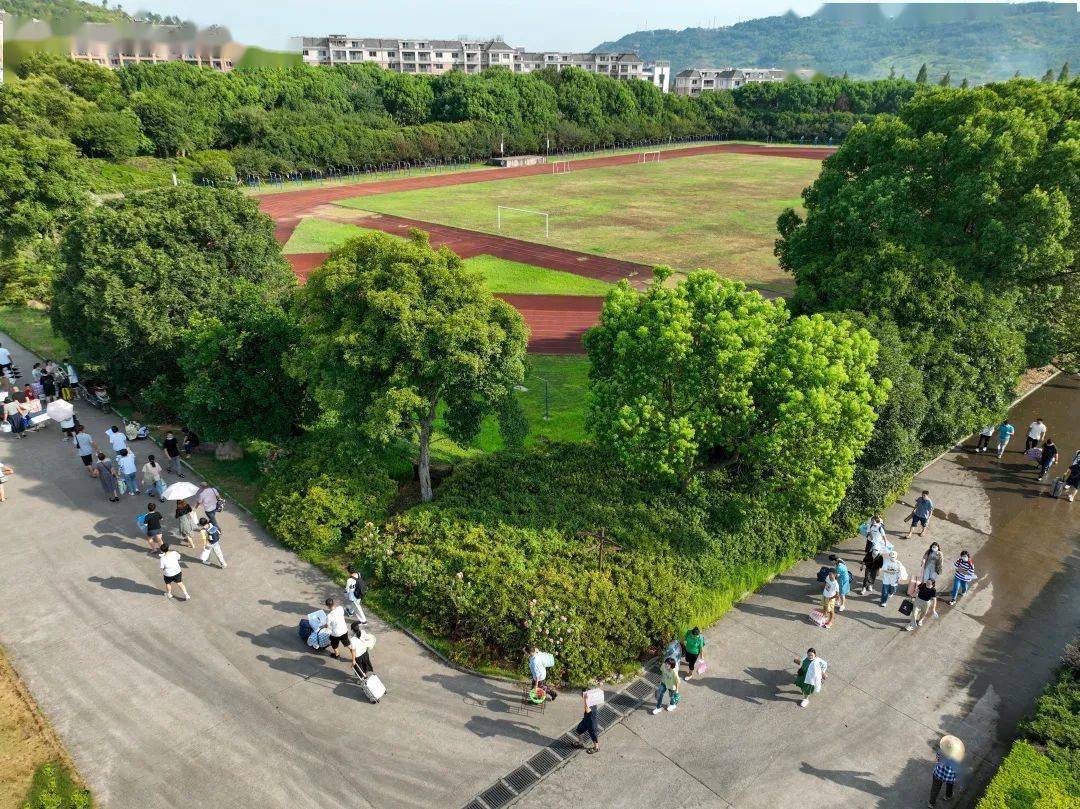 澄潭中学2022级高一军训开营啦!_李泳伶_仪式_校园