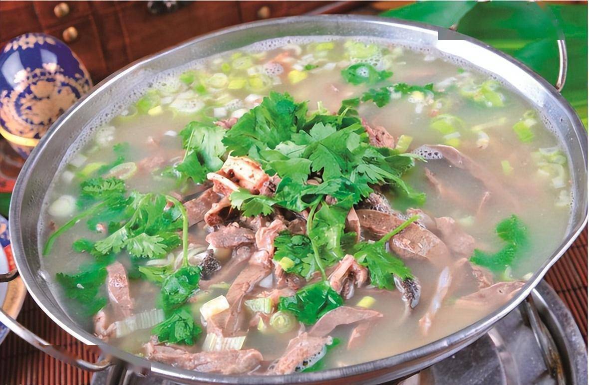 遍尝人间千百味,方知七绝八艺鲜——凌源传统美食篇_柏木_山湾_烧鸡